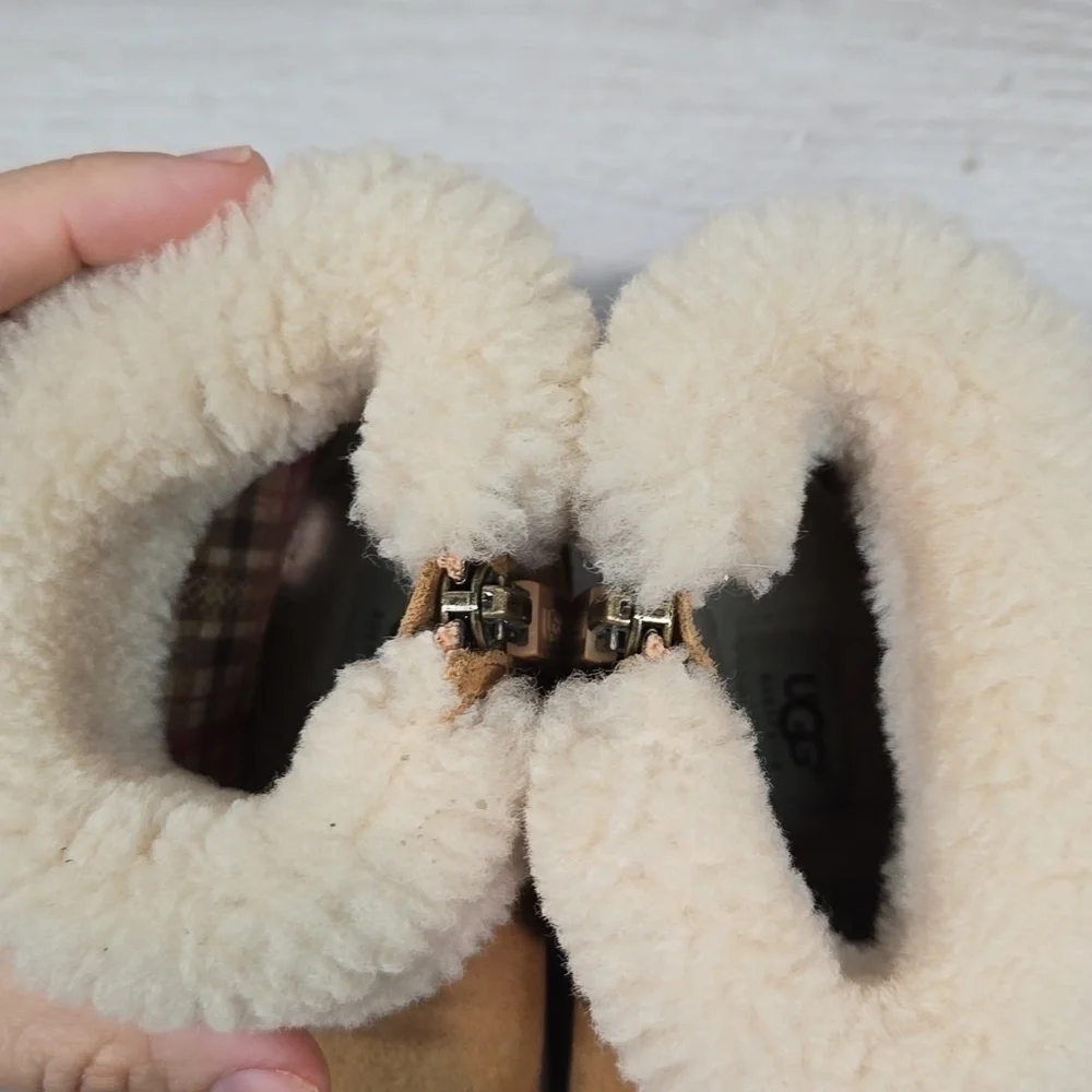 Ugg Australia Jorie II Kids Girl Leather Sheepskin Boots shoes sz 8 Toddler